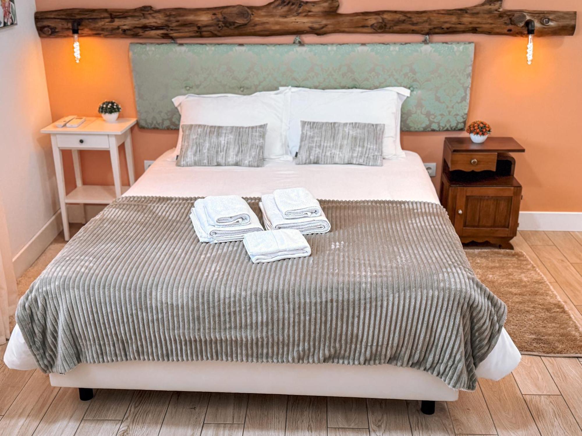 Ninho D'Arara Bed & Breakfast ตอนเดลา ภายนอก รูปภาพ