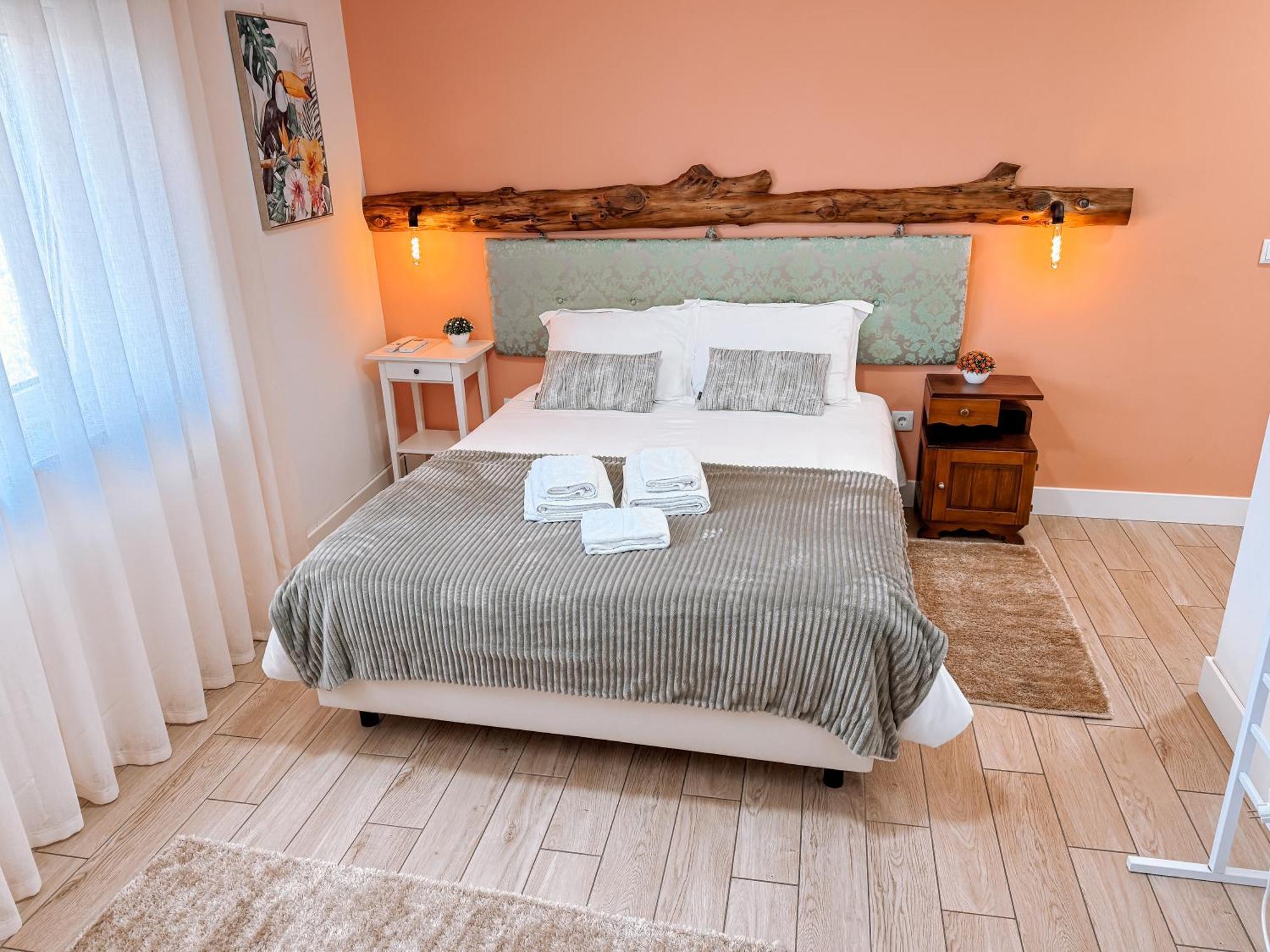 Ninho D'Arara Bed & Breakfast ตอนเดลา ภายนอก รูปภาพ