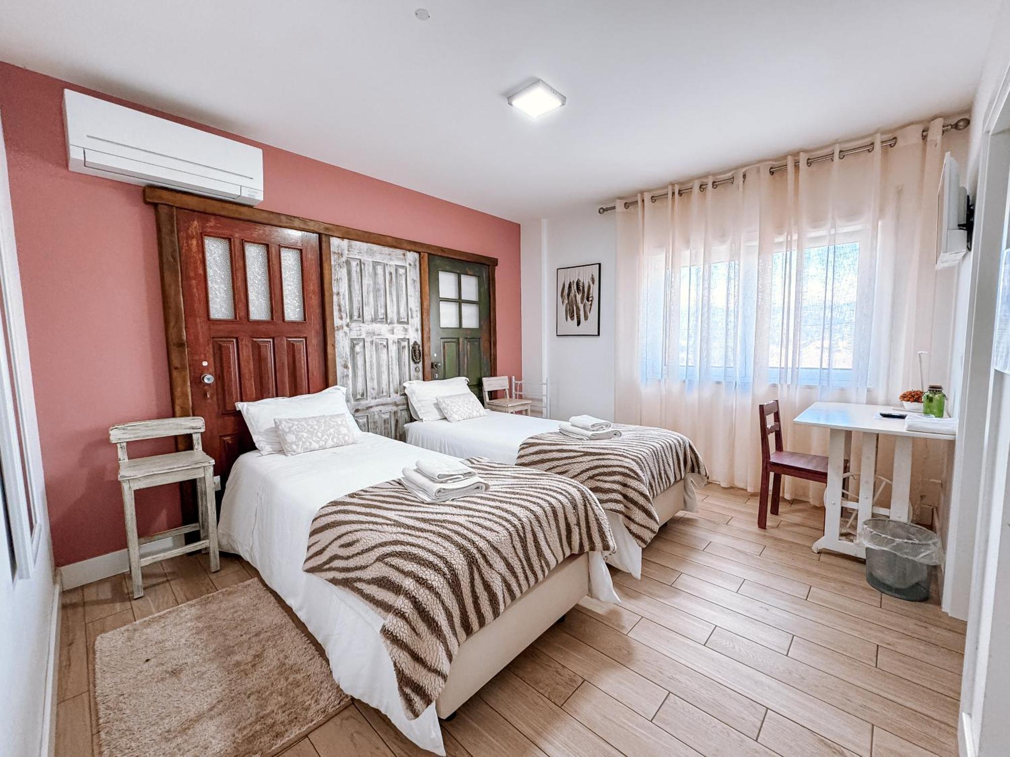 Ninho D'Arara Bed & Breakfast ตอนเดลา ภายนอก รูปภาพ